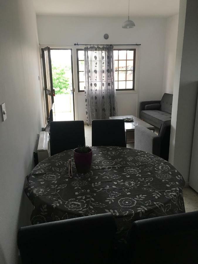 Christos Apartments Dhrousha Eksteriør billede
